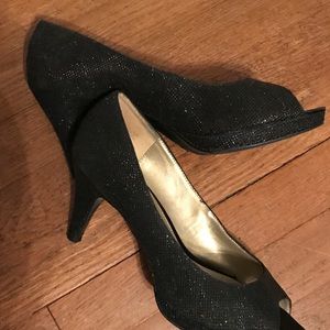 Black sparkly platform peep-toe heels. 3.5” heel.